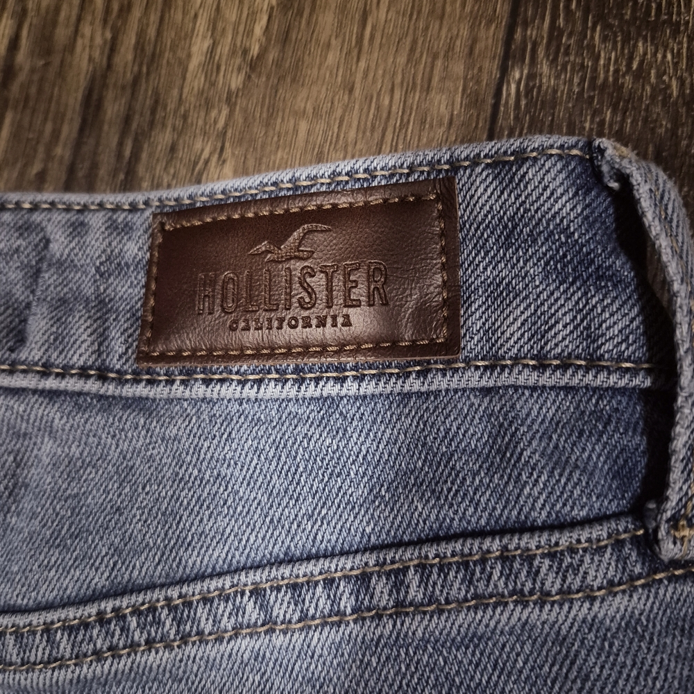 Hollister Light Blue Women's Jeans - Picture 3 of 4
